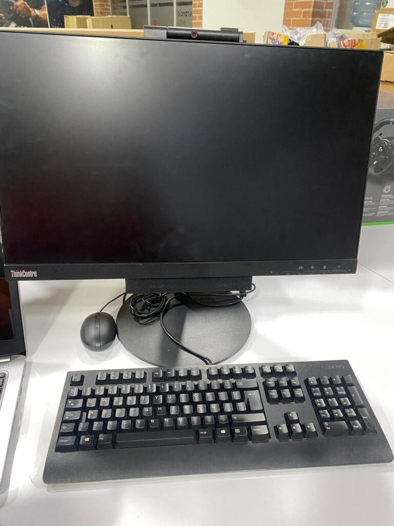 Computador Todo en Uno ThinkCenter Lenovo